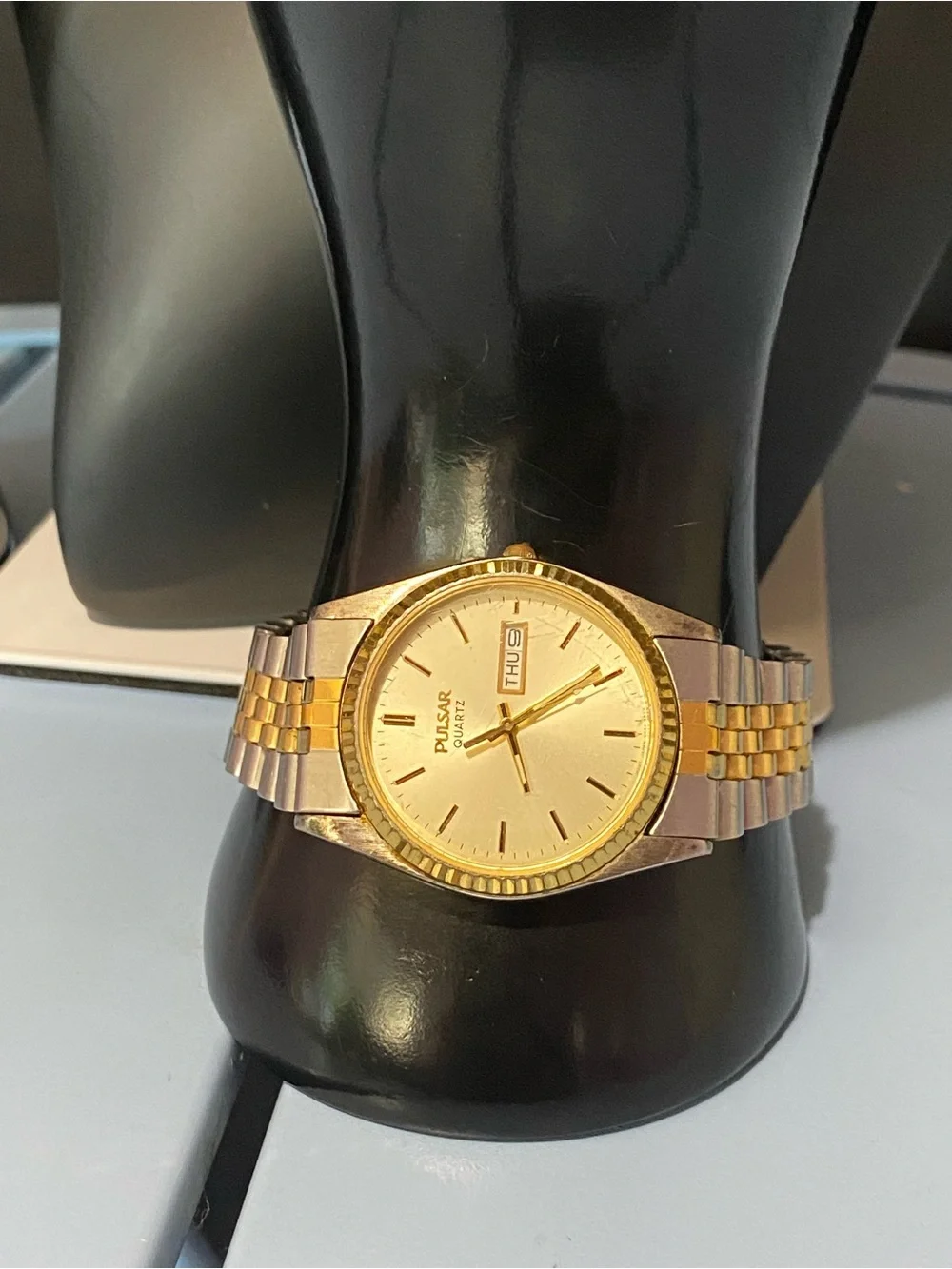 Pulsar Quartz Gold Tone Men's Vintage 1980s Retro Watch